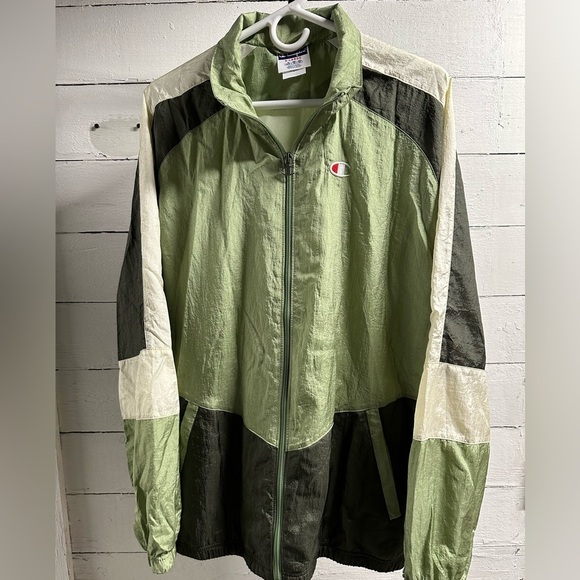 Champion Other - Champion Lightweght Windbreaker Block Pattern Full Zip Jacket